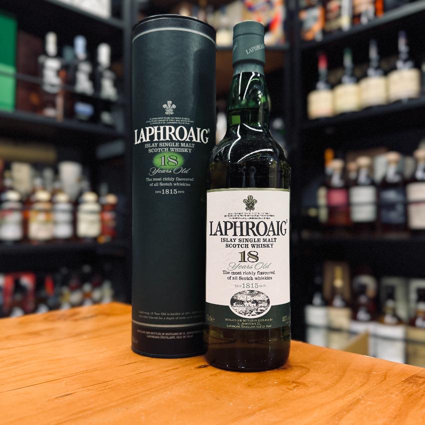 Laphroaig 18 Year Old Single Malt Islay Scotch Whisky (舊版Green Tube) 